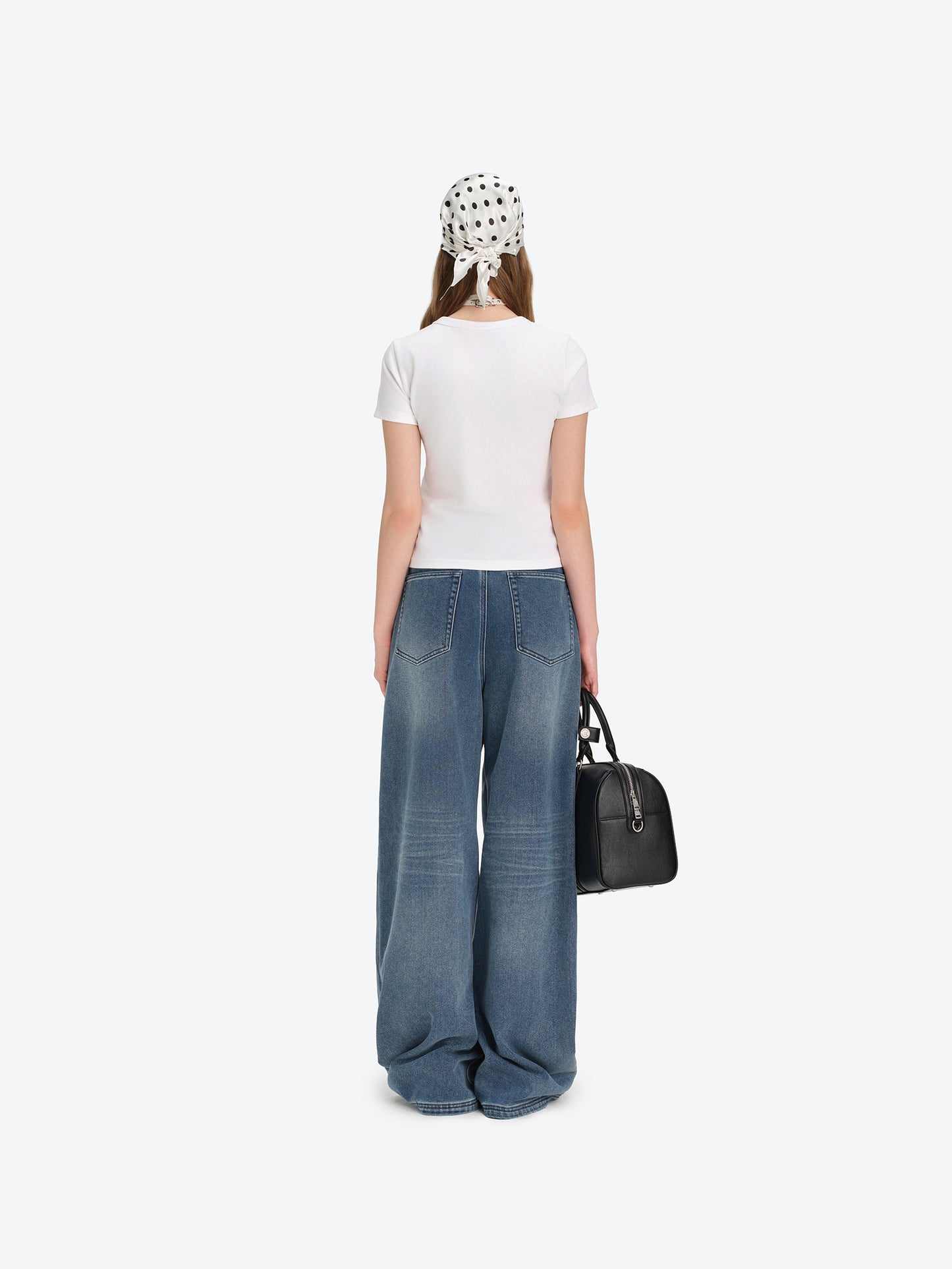 13DE MARZO Bear Base T-shirt White - 13DE MARZO