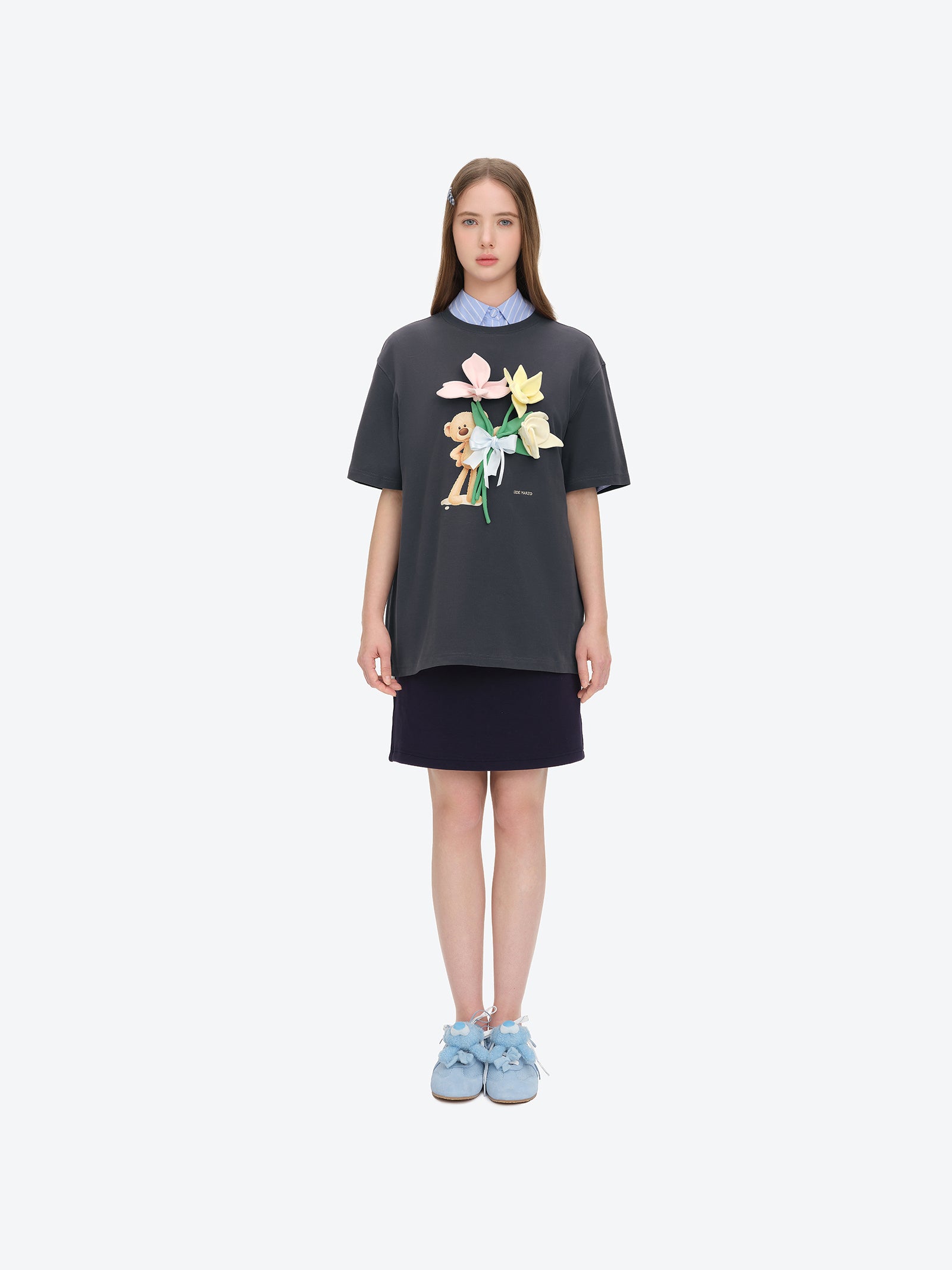 13DE MARZO Bear Offering Flowers 3D T-shirt Dark Grey - 13DE MARZO