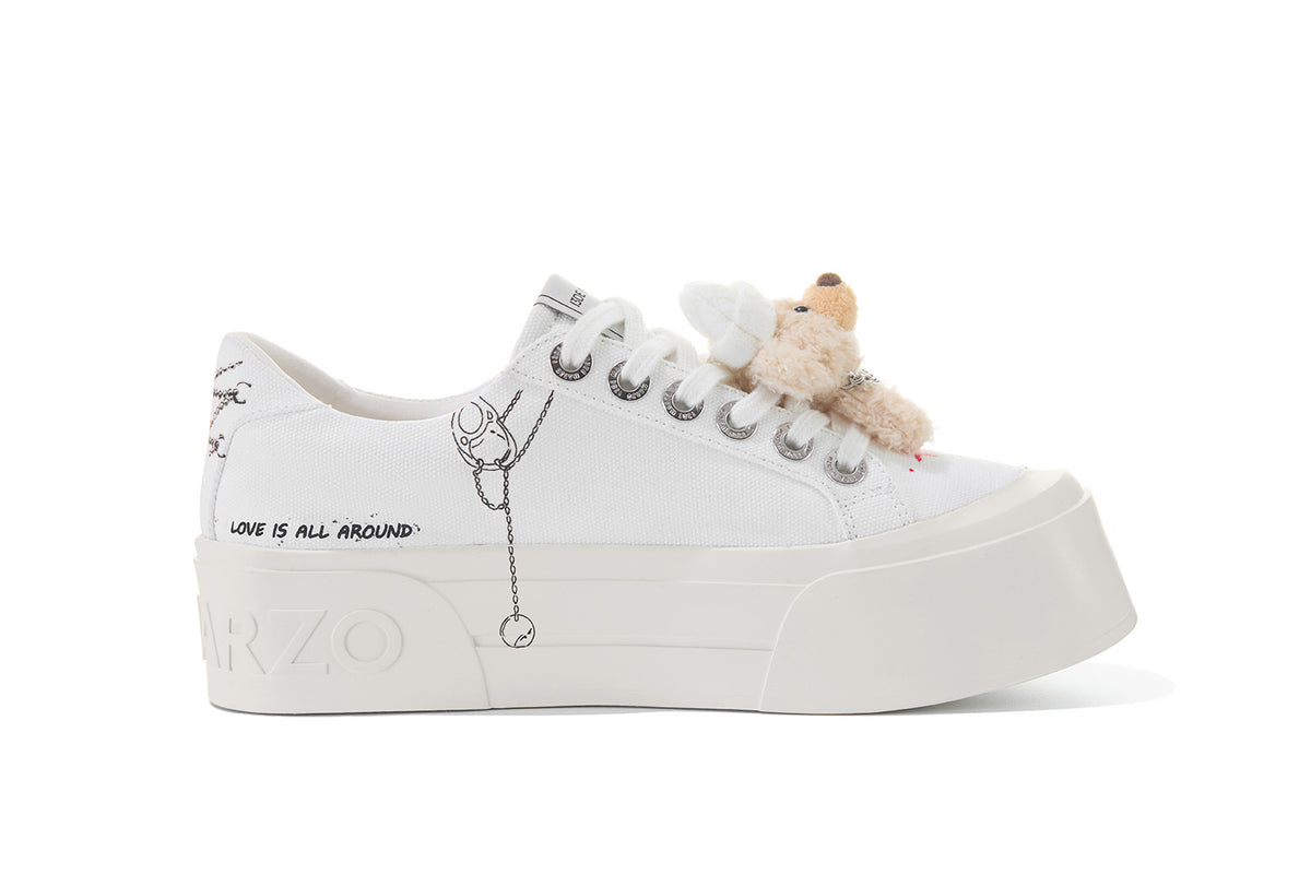 13DE MARZO Painted Canvas Shoes White